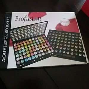 Profusion pearl eyeshadow palette